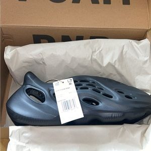 Onyx Yeezy Foam Runner